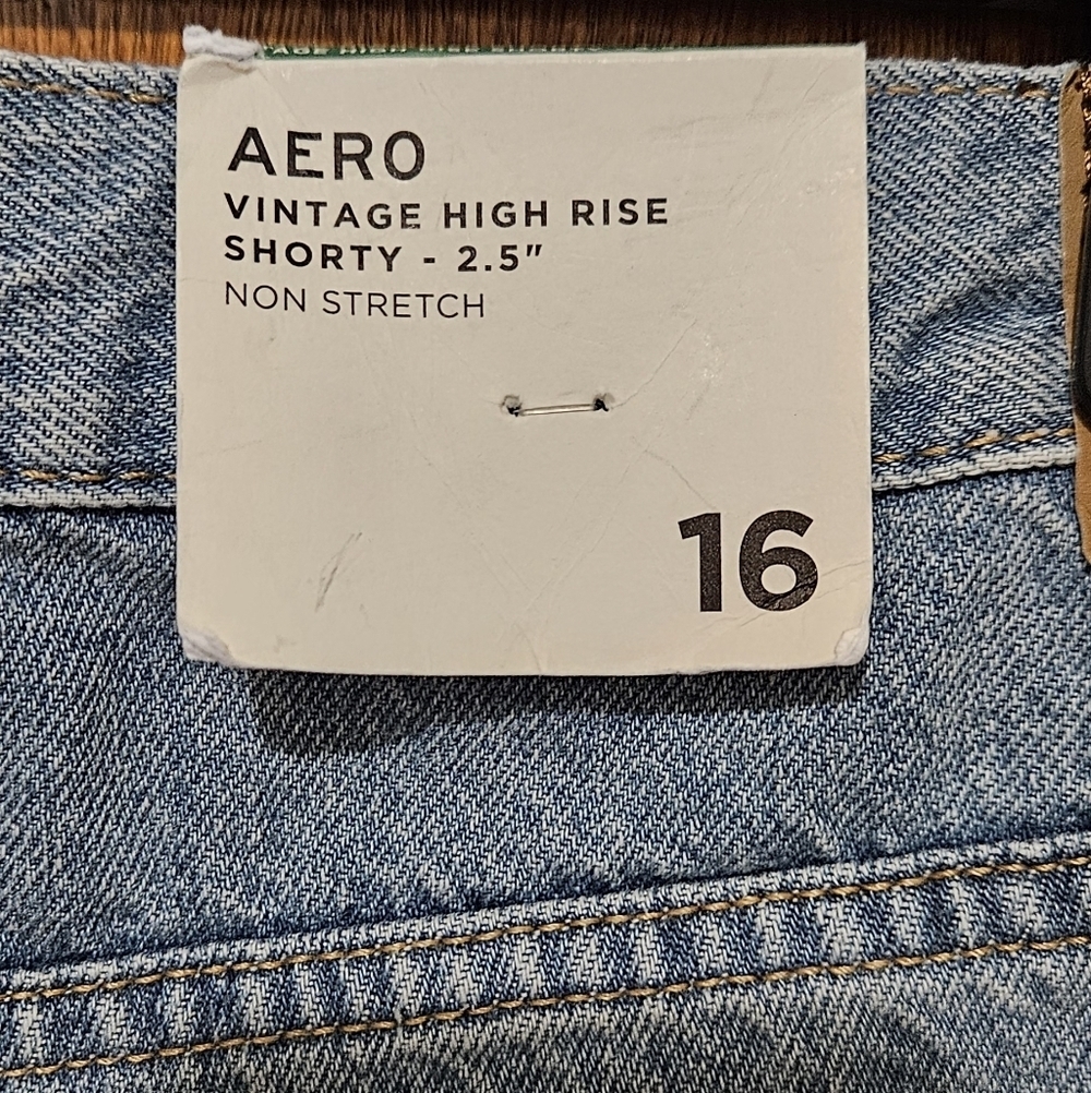Aeropostal/vintage/ high-rise/denim shorts/ floral details/blue color/size 16 - Picture 7 of 13
